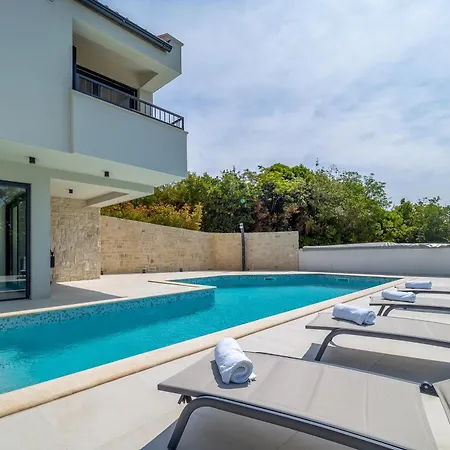 Pool Greta Krk - Happy Villa Krk Town